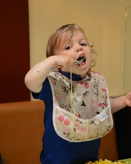 digging into her Sbarro noodles2